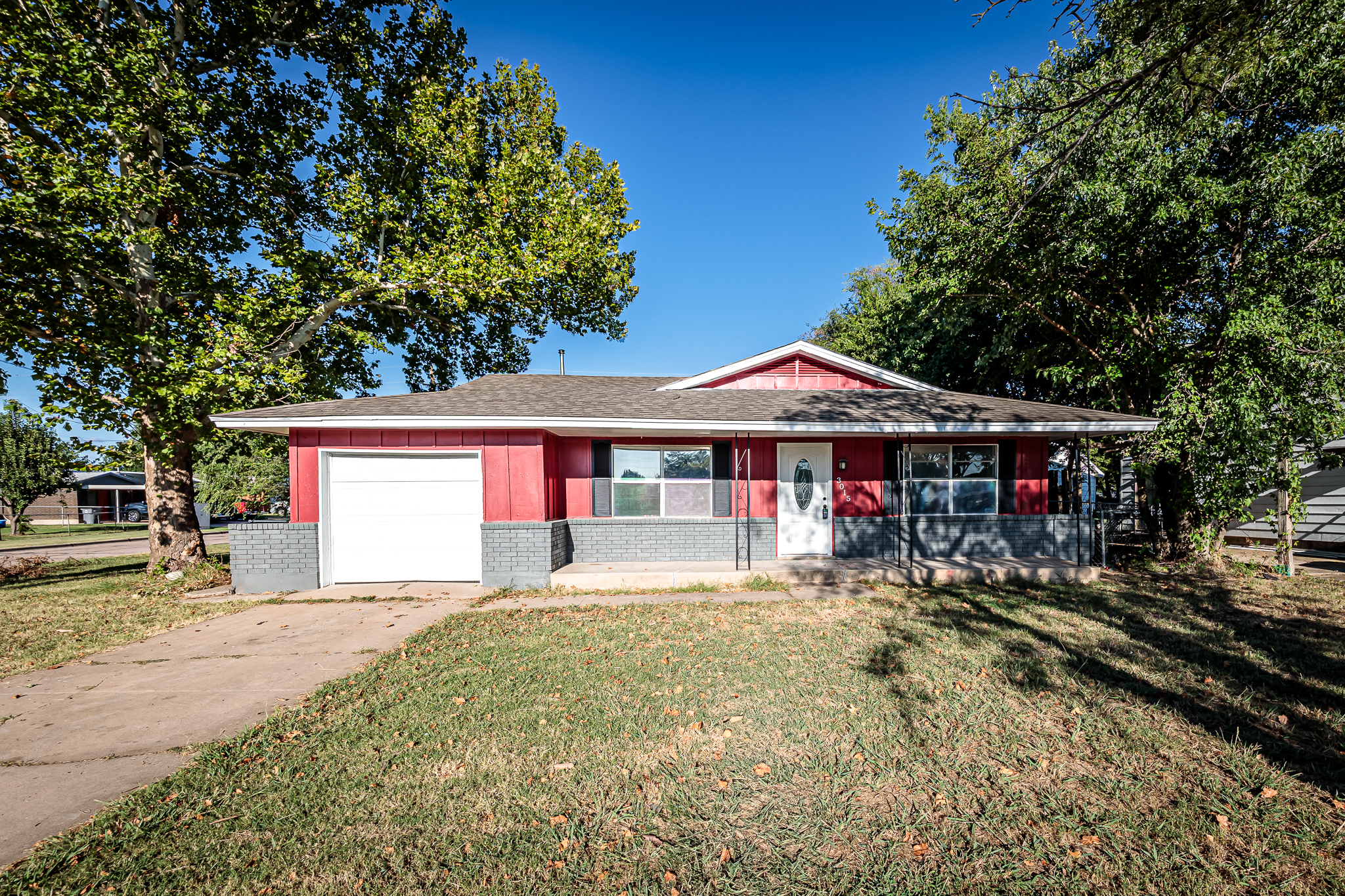 3015 Northeast Pioneer Boulevard